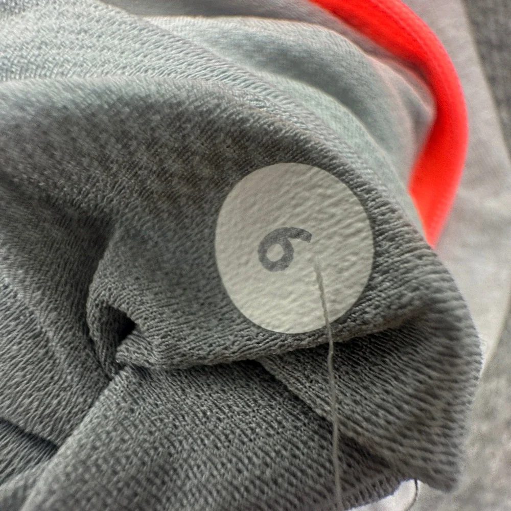 Lululemon Grey Heather Neon Orange Quarter Zip Pullover Thumbholes‎ Size 6